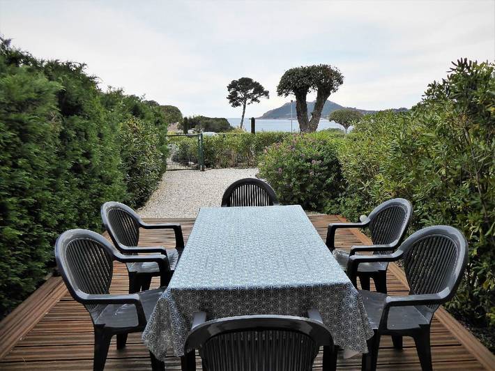 Appartement de vacances pour 4 personnes, avec piscine et jardin