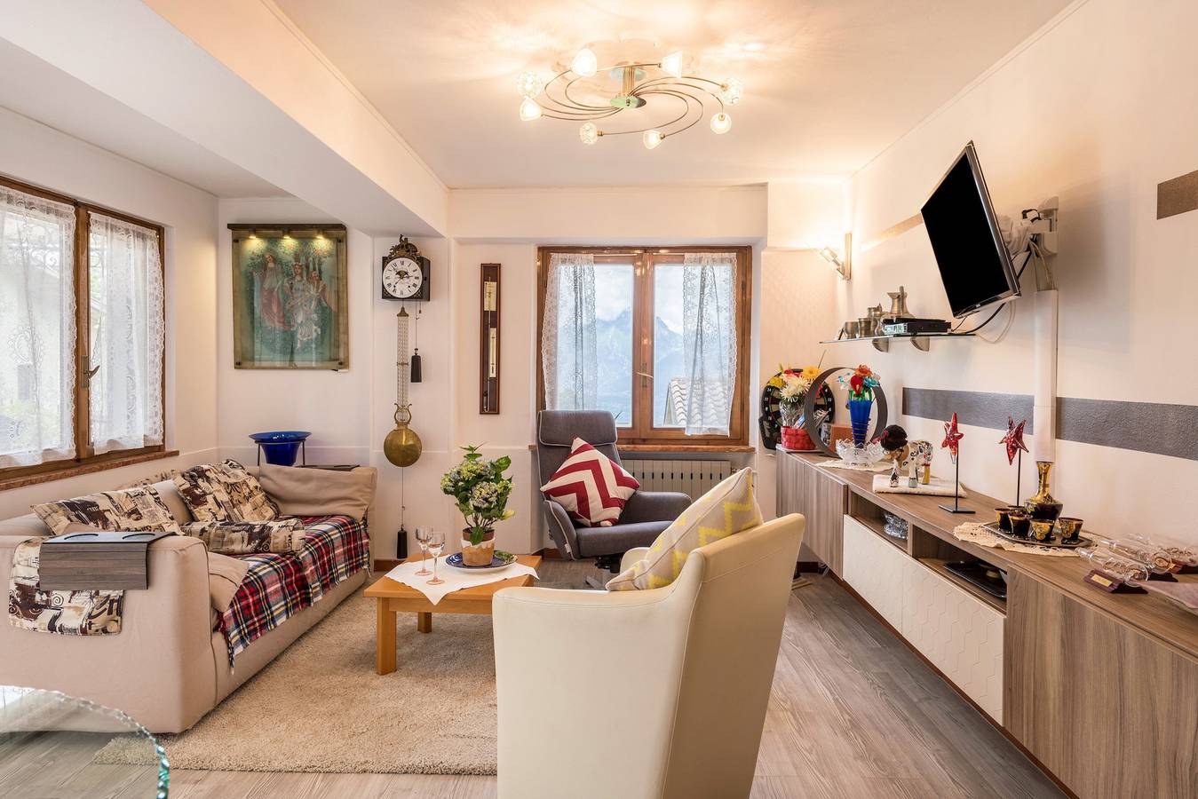 Ganze Wohnung, Ferienwohnung in San Zeno mit schönem Blick auf den See in San Zeno di Montagna, Gardasee-Berge