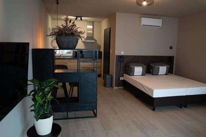 Gîte pour 2 personnes, avec jardin et piscine dans Rémersdael - 4
