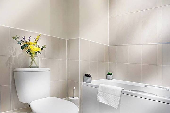 Pet-Friendly 2 Bed, 2 Bath Home | Private Garden in Wokingham, Berkshire