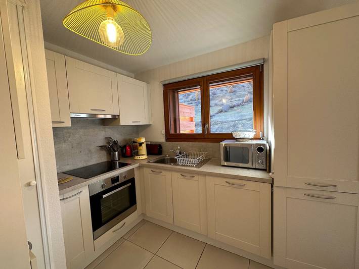 Ganze Wohnung, Sonnige Wohnung, direkt an den Pisten von Vars mit privatem Parkplatz in Vars (station de ski), Vars