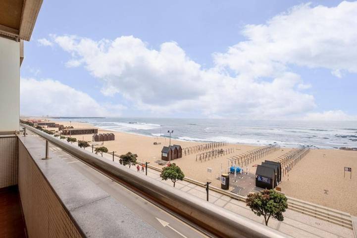 Apartamento de férias para 7 pessoas, com varanda e vista em Póvoa de Varzim