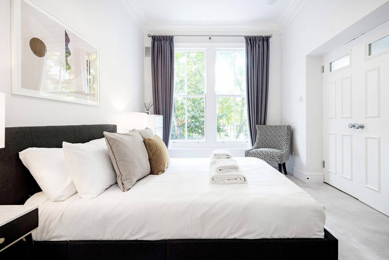 Entire apartment, The King's Road Suite next to Sloane Square in Kensington and Chelsea, London