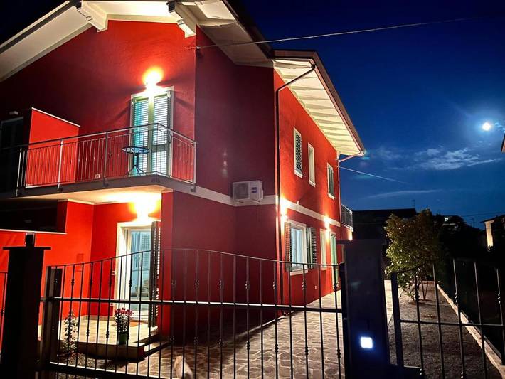 Location de vacances pour 6 personnes, avec Balcon ainsi que Terrasse et Vue à Fiumaretta di Ameglia