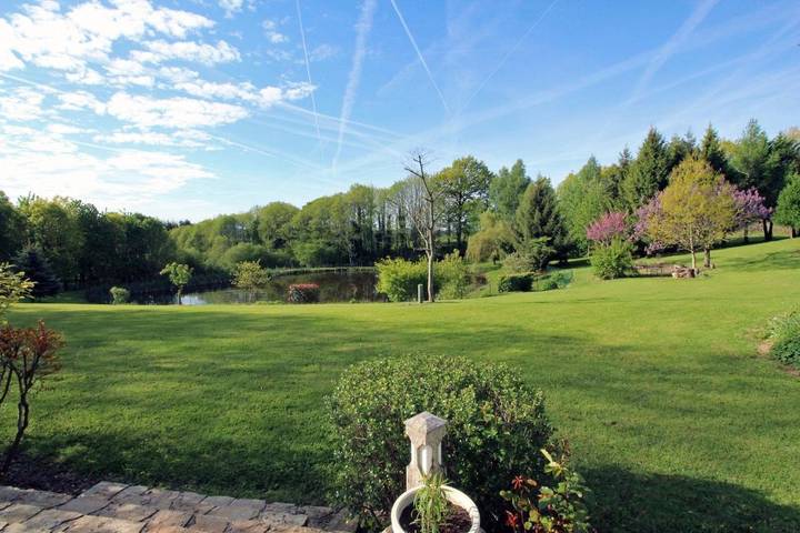 Location de vacances pour 3 personnes, avec Terrasse ainsi que Jardin et Vue à Bussière-Galant - 4
