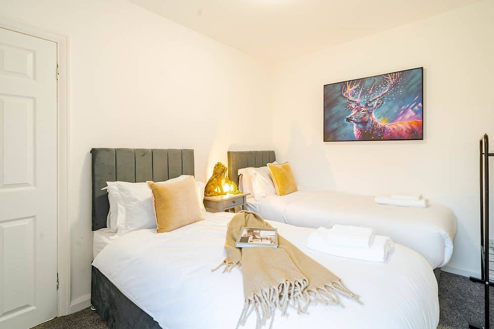 Stylish Wa10 3 Bed House | Close to Town Centre in St Helens, Nordwestengland