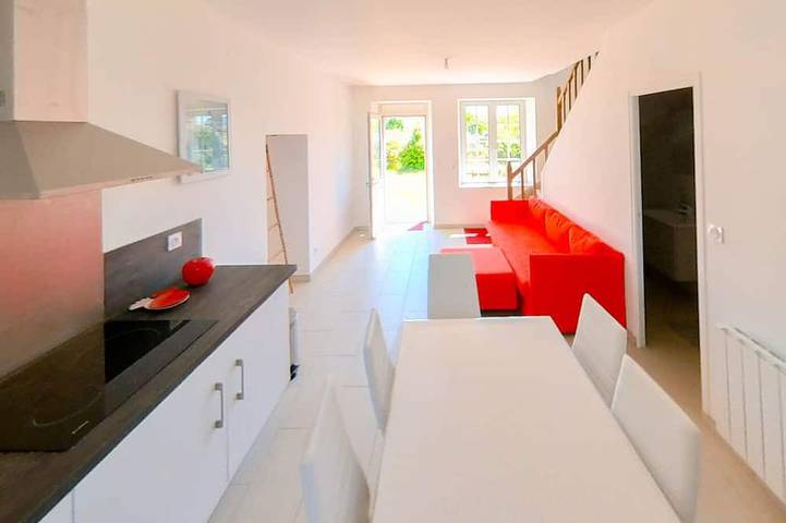 Location de vacances pour 6 personnes, avec jardin dans Plage de Sainte Barbe