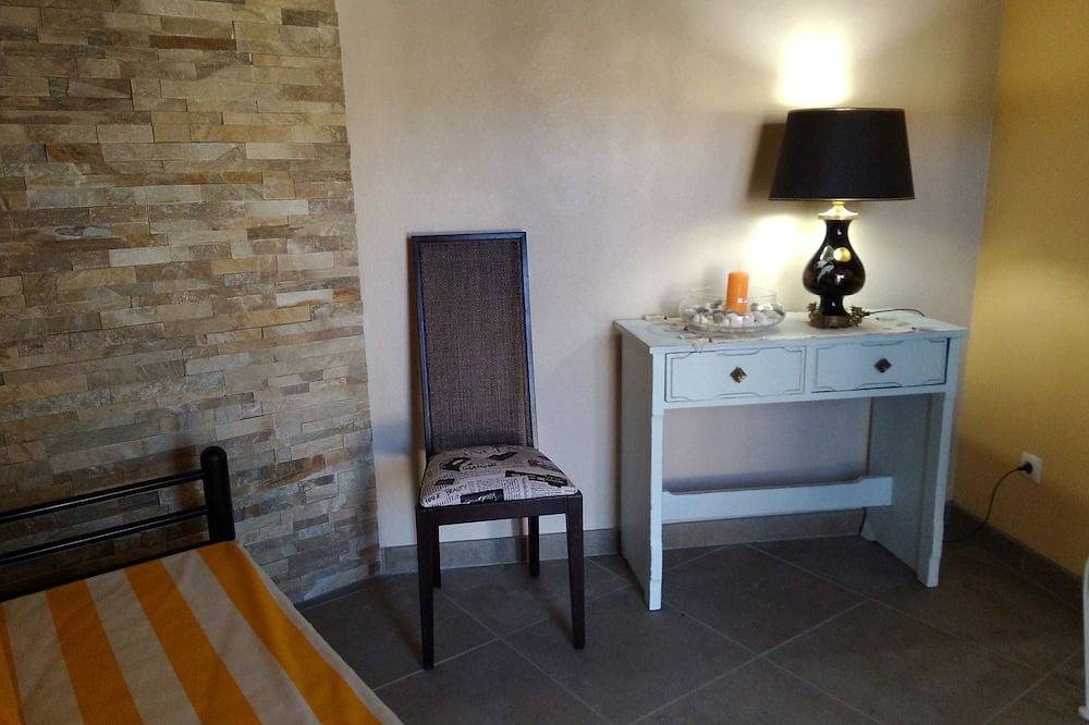 Azenhas do Mar Village - Holiday Rentals in Azenhas do Mar, Costa de Lisboa