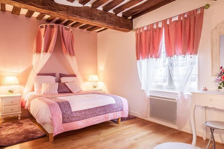 * La Maison du Pêcheur avec jardinet * Plein Cœur du Centre Historique Honfleur in Honfleur, Région de Lisieux