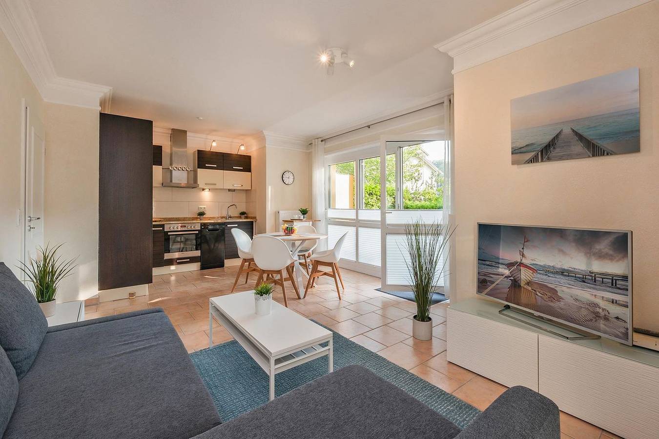 Apartamento entero, Küstenliebe - moderne und gemütliche Wohnung mit weitläufiger Terrasse in Koserow, Bernsteinbäder