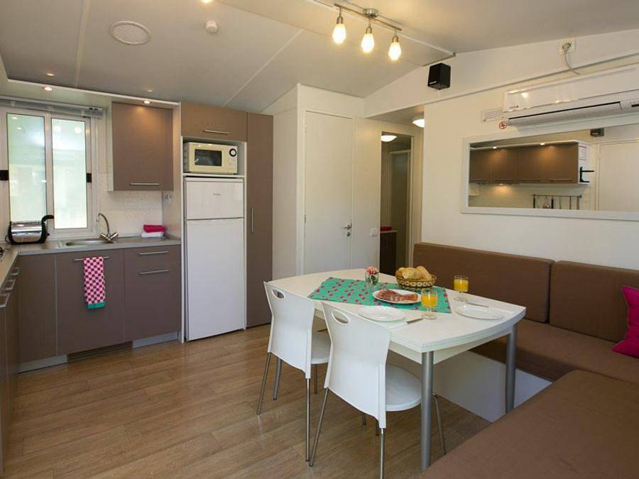 4 Mori Family Village - Mobilheim 6 personen - Classic | 3 Zi. | 4/6 Pers. | Erhöhte Terrasse | Klimaanlage in Colostrai, Muravera