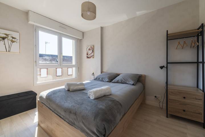 Gîte pour 4 personnes, avec jardin et balcon, adapté aux familles à Laval - 4