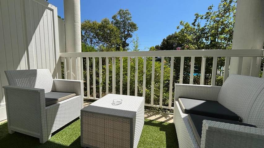 Gîte pour 2 personnes, avec piscine ainsi que vue et terrasse à Grabels - 3