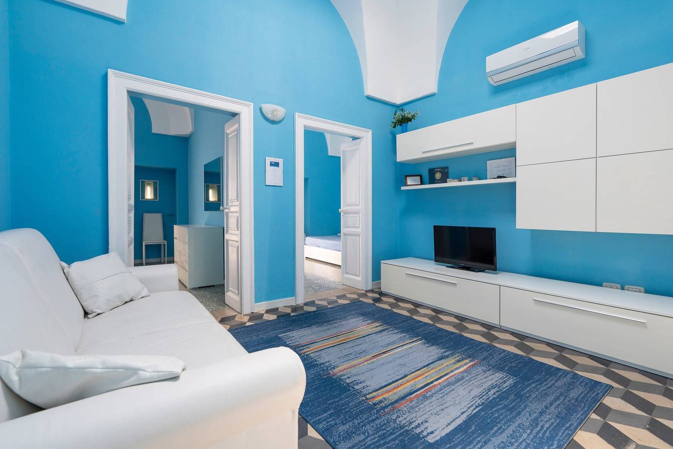 Entire apartment, Apartment 'I Cieli Di Ostuni' with Balcony, Wi-Fi and Air Conditioning in Ostuni, Salento