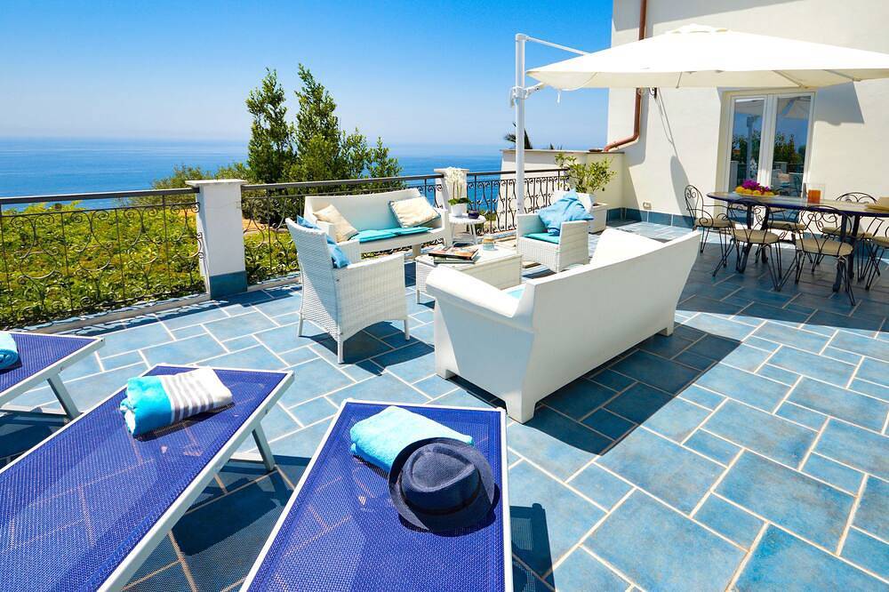 Villa Con Terraza Panorámica A 10 Minutos De La Playa in Conca dei Marini, Costa Amalfitana