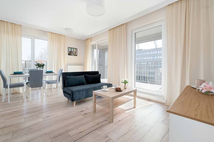 Ganze Wohnung, Bright Apartment in Lodz | Parking, Balcony, Close to Museum in Łódź, Region Lodz