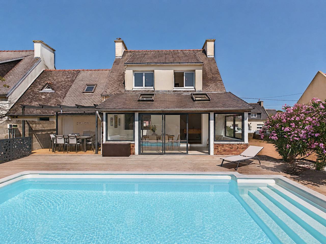 Maison 6 pers piscine, pétanque & babyfoot in Plomeur, Côte de Cornouaille