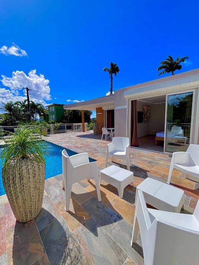 Villa für 6 Personen, mit Terrasse und Pool - 1