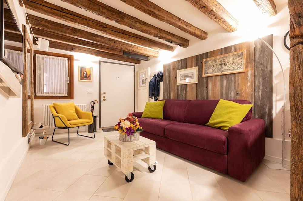 \"Ea casa de mì,\" the enchantment of living Venice. in Venice, Venice Province