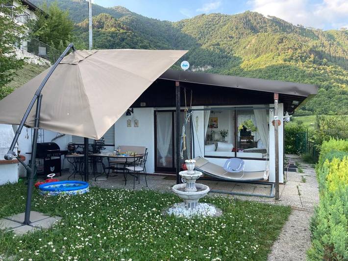 Bungalow für 5 Personen, mit Seeblick und Ausblick sowie Pool und Garten in Tignale