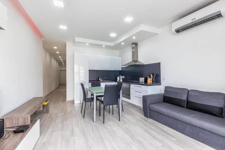 Gîte pour 7 personnes, avec balcon et vue sur l’océan, adapté aux familles à San Giljan - 4