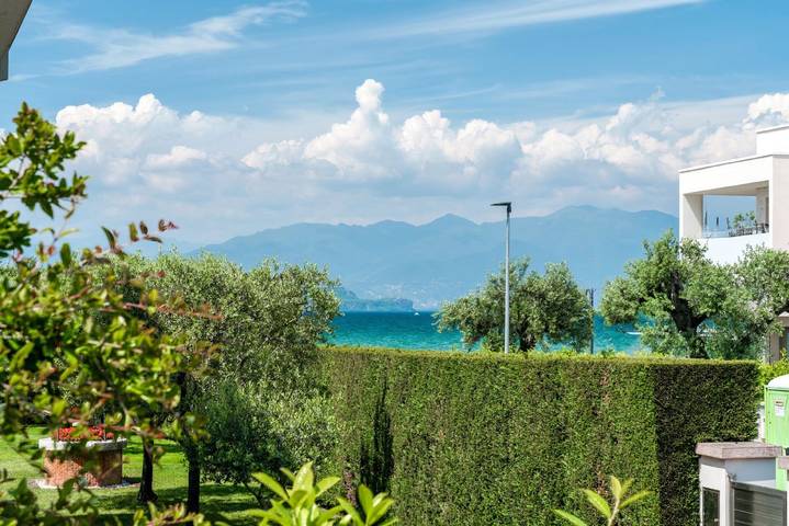 Ferienhaus für 2 Personen, mit Balkon/Terrasse und Seeblick