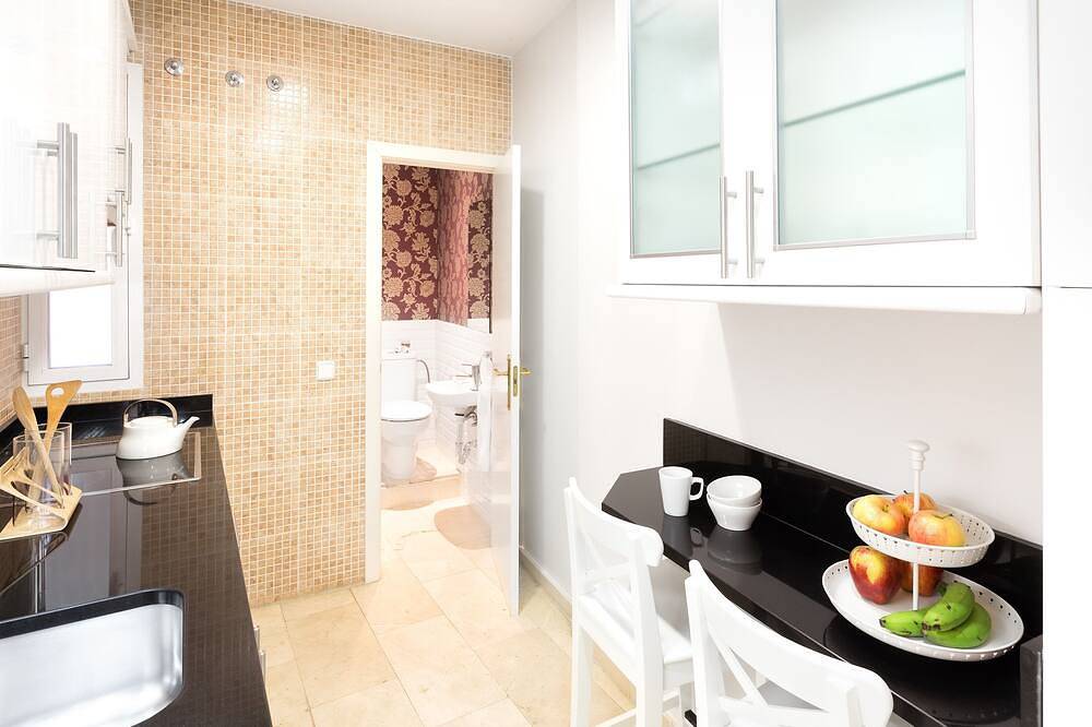 Entire apartment, Carretas Apartments Madrid 102 in Centro (Madrid), Madrid