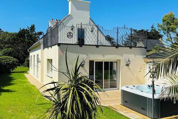 Cottage pour 4 personnes, avec jardin et balcon ainsi que sauna et jacuzzi, animaux acceptés dans Plage Curnic