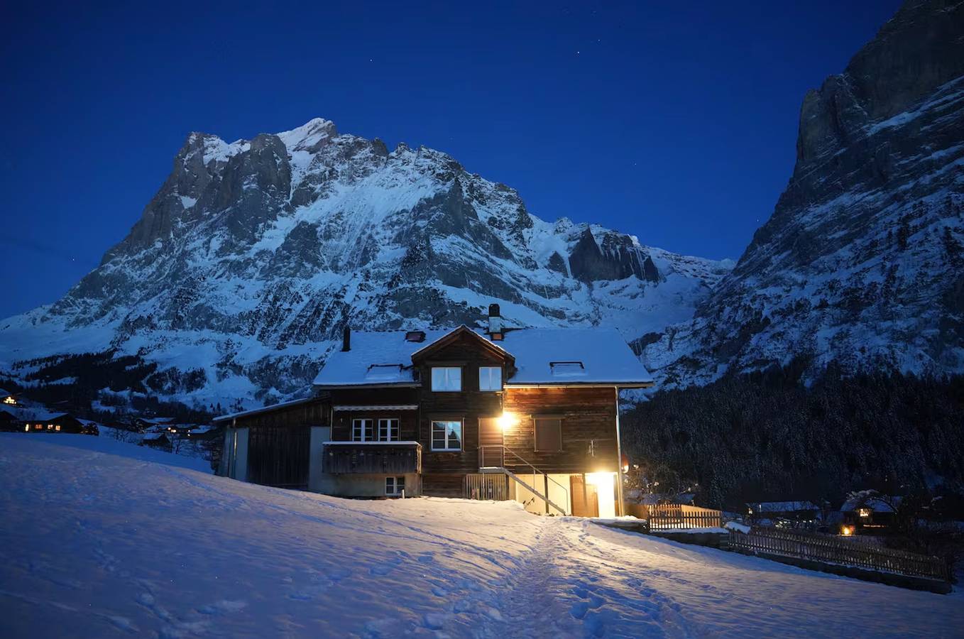 Appartement de vacances entier, Chalet in a quiet location with beautiful mountain views in Grindelwald, Région de Grindelwald