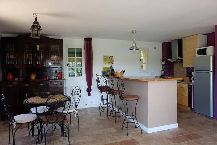 Gîte pour 10 personnes, avec jardin à Assas (Hérault) - 4