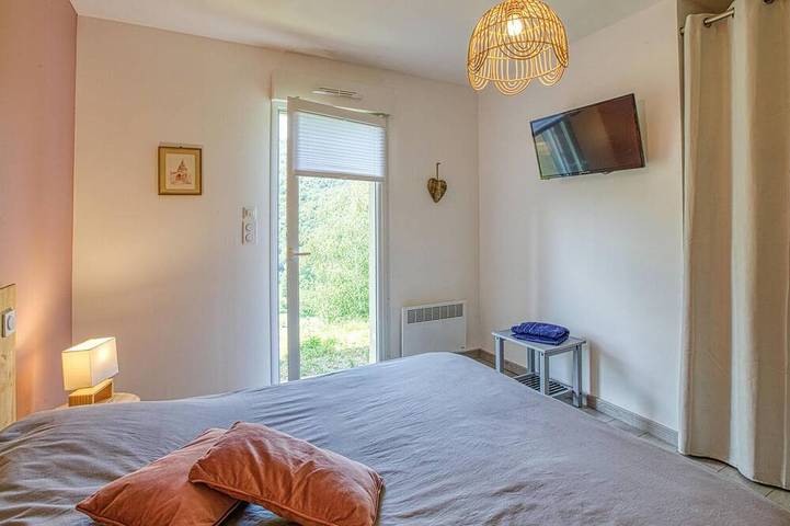 Gîte pour 4 personnes, avec jardin à Grand-Vabre - 3