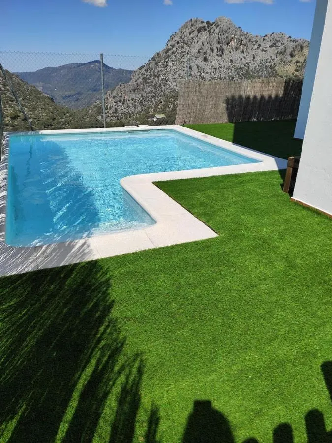 Casa de vacaciones para 10 personas, con jardín además de vistas y piscina, Se admiten mascotas - 1