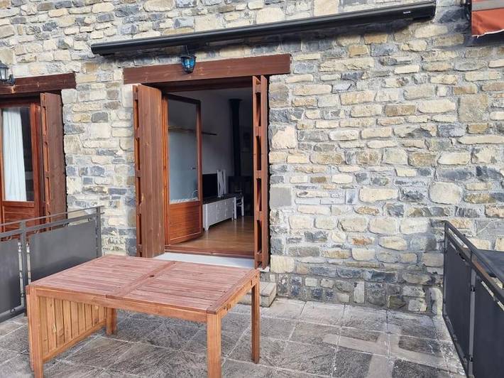 Casa rural para 9 personas, con vistas además de terraza y jardín en Valle del Aragón - 3