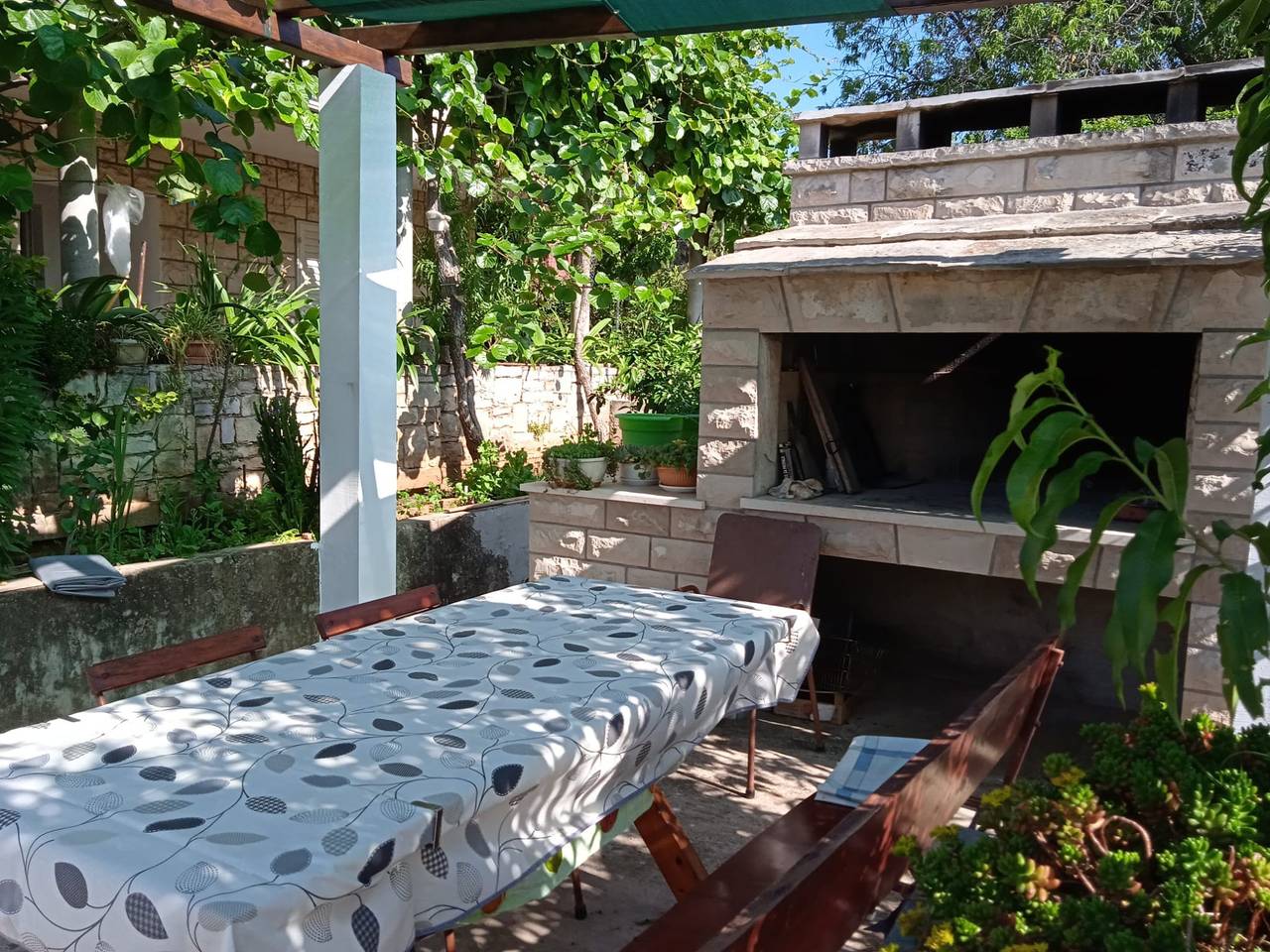 Ganze Wohnung, Ferienwohnung für 2 Personen mit Garten in Korčula (Dalmatien), Korcula