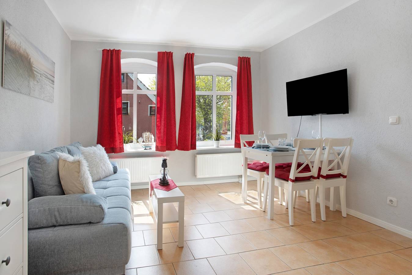 Ganze Wohnung, Ferienwohnung 'Kapitänsferienhaus Admiralität' mit Gemeinschaftsterrasse und Wlan in Schaprode, Rügen