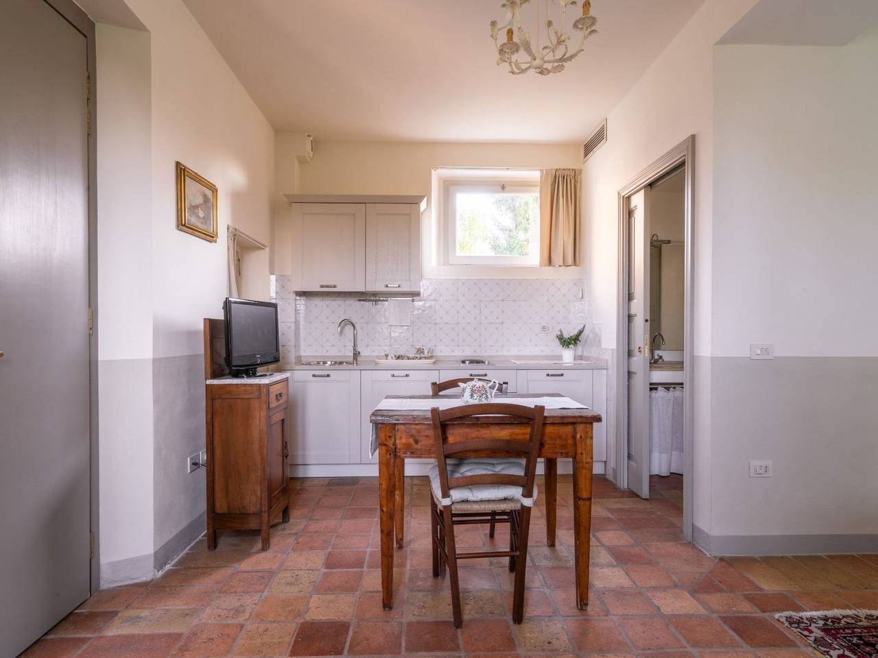 Entire apartment, Studio-Apartment mit Garten, Grill, Pool und Aussicht in Pesaro, Valle del Metauro