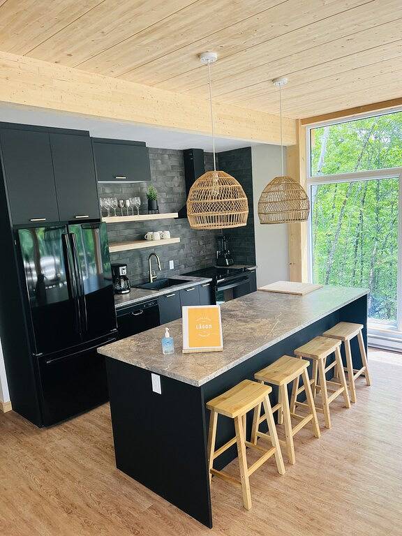 New! Le Lägom-spa 10 min from Tremblant in La Conception, Québec