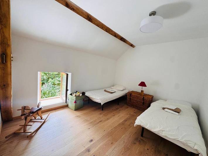 Location de vacances pour 9 personnes, avec Balcon et Terrasse ainsi que Jardin et Vue dans Treigny-Perreuse-Sainte-Colombe - 3
