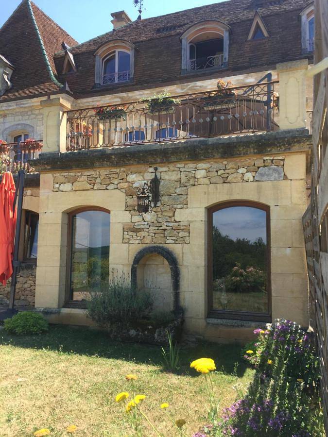 Gîte pour 4 personnes, avec piscine ainsi que vue et terrasse à Saint-Cybranet - 2