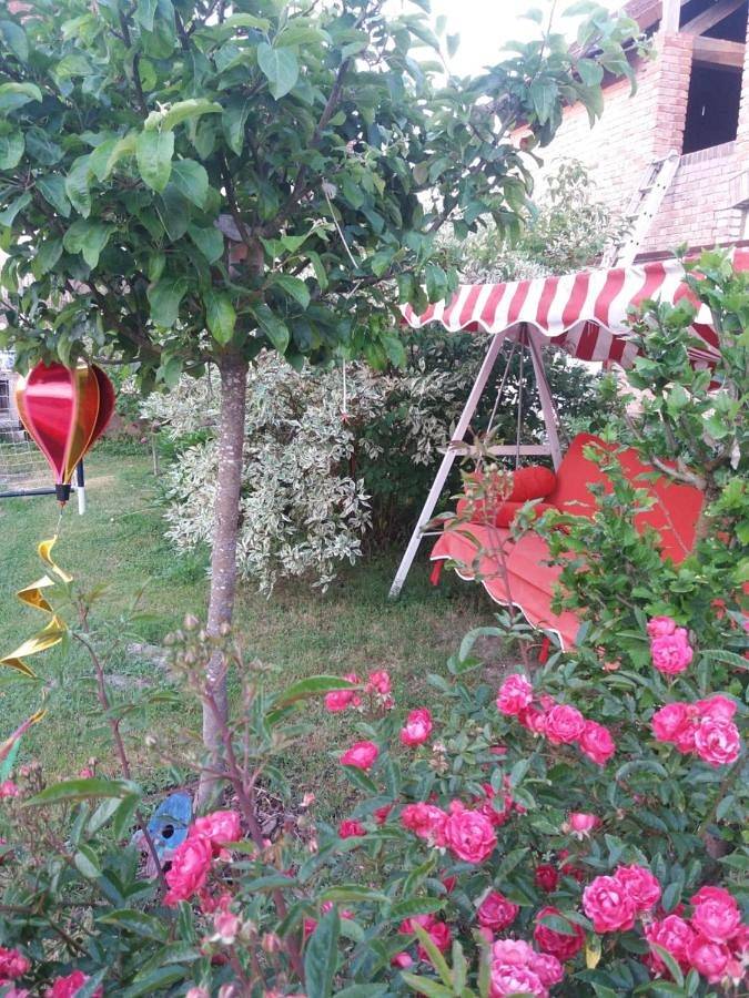 Location de vacances pour 2 personnes, avec Terrasse ainsi que Jardin et Vue à Villechétif - 4