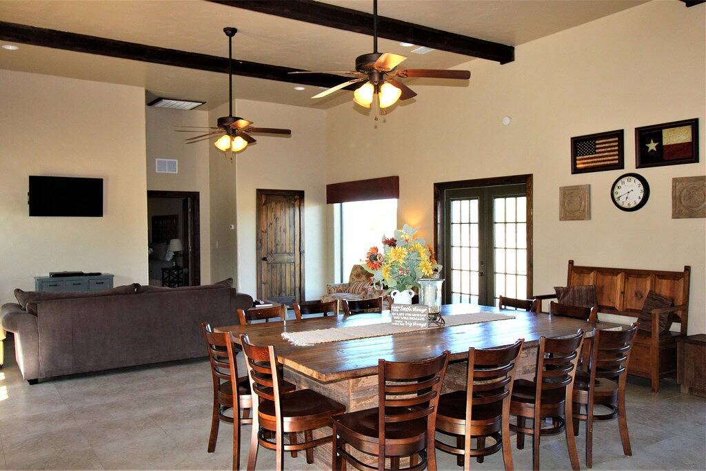 Ihr eigenes Resort in der Nähe des Flusses Frio mit privatem Pool in Rio Frio, Real County