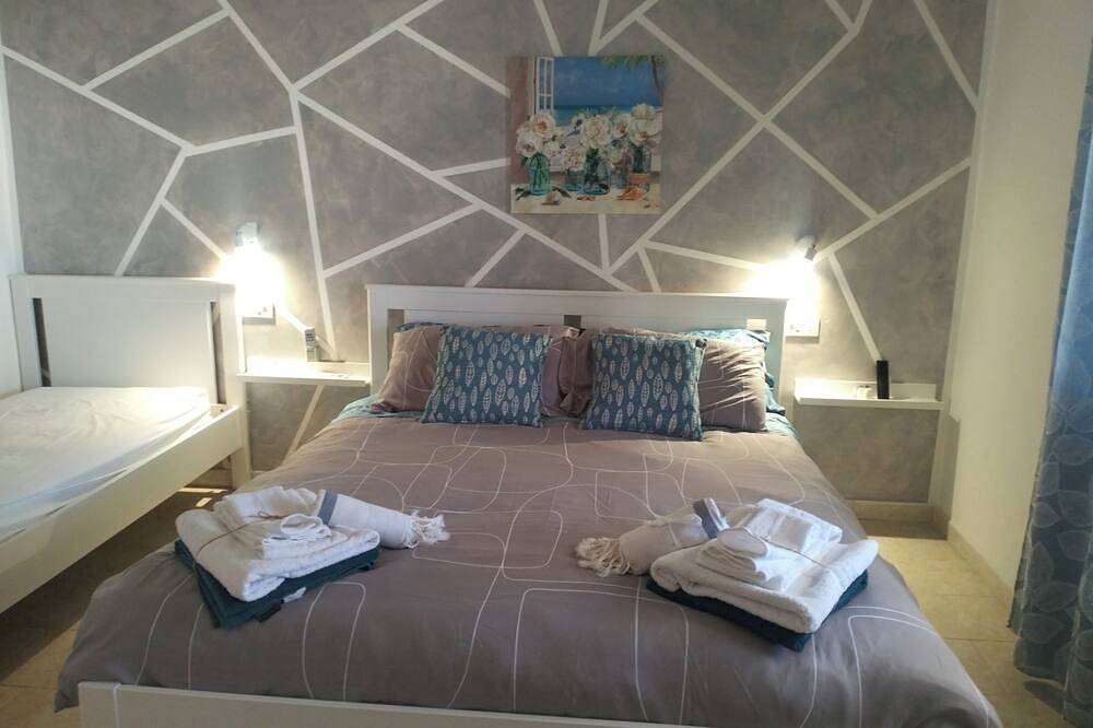 Mery Giò vacation home in San Pietro in Bevagna suitable for families and groups in Manduria, Golfo de Tarento