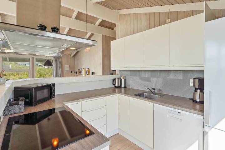Ferienhaus mit Sauna und Terrasse dicht am Strand in Hvide Sande, Holmsland Klit