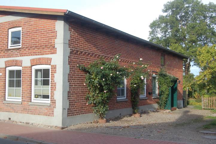 Ferienwohnung für 2 Personen, mit Terrasse und Garten in Grube
