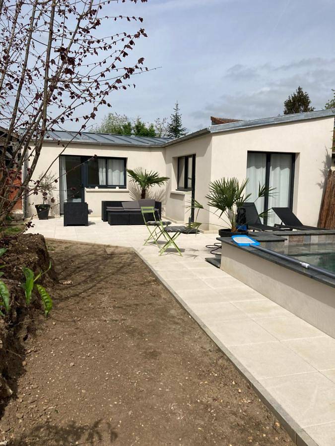 Gîte pour 2 personnes, avec piscine à Mantes-la-Jolie - 2