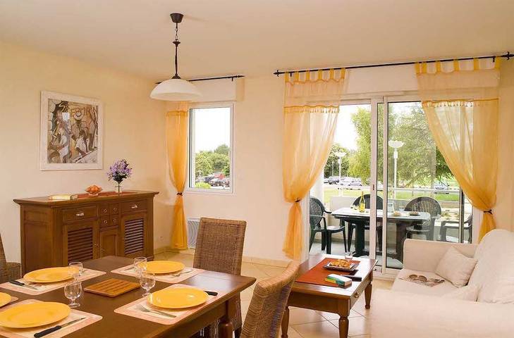 Location de vacances pour 6 personnes, avec piscine et balcon à L'Aiguillon-sur-Vie