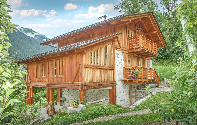 Wohnung mit Bergblick bei Caldes in Terzolas, Brentagruppe