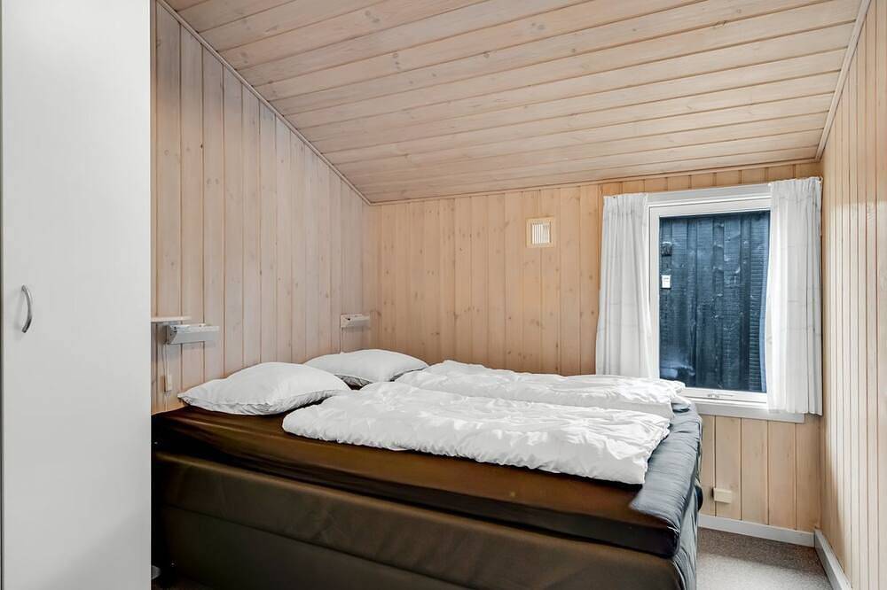 \"Adrienne\" - 240m from the sea in Hirtshals region, Tannisbucht