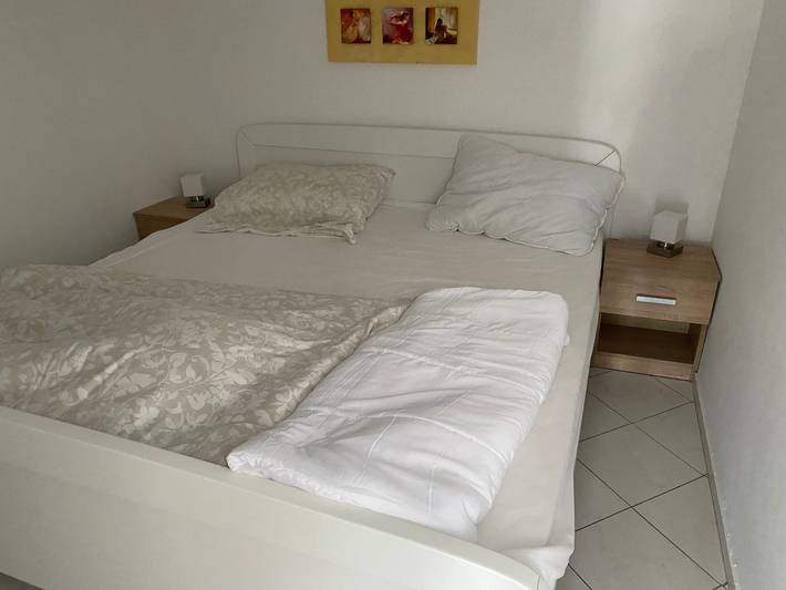 Gîte pour 4 personnes, avec terrasse ainsi que vue sur le lac et vue à Rogoznica - 3