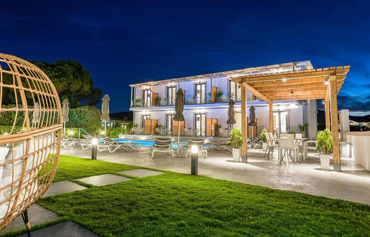 White Canvas Boutique Studios in Pantokratoras, Zakynthos